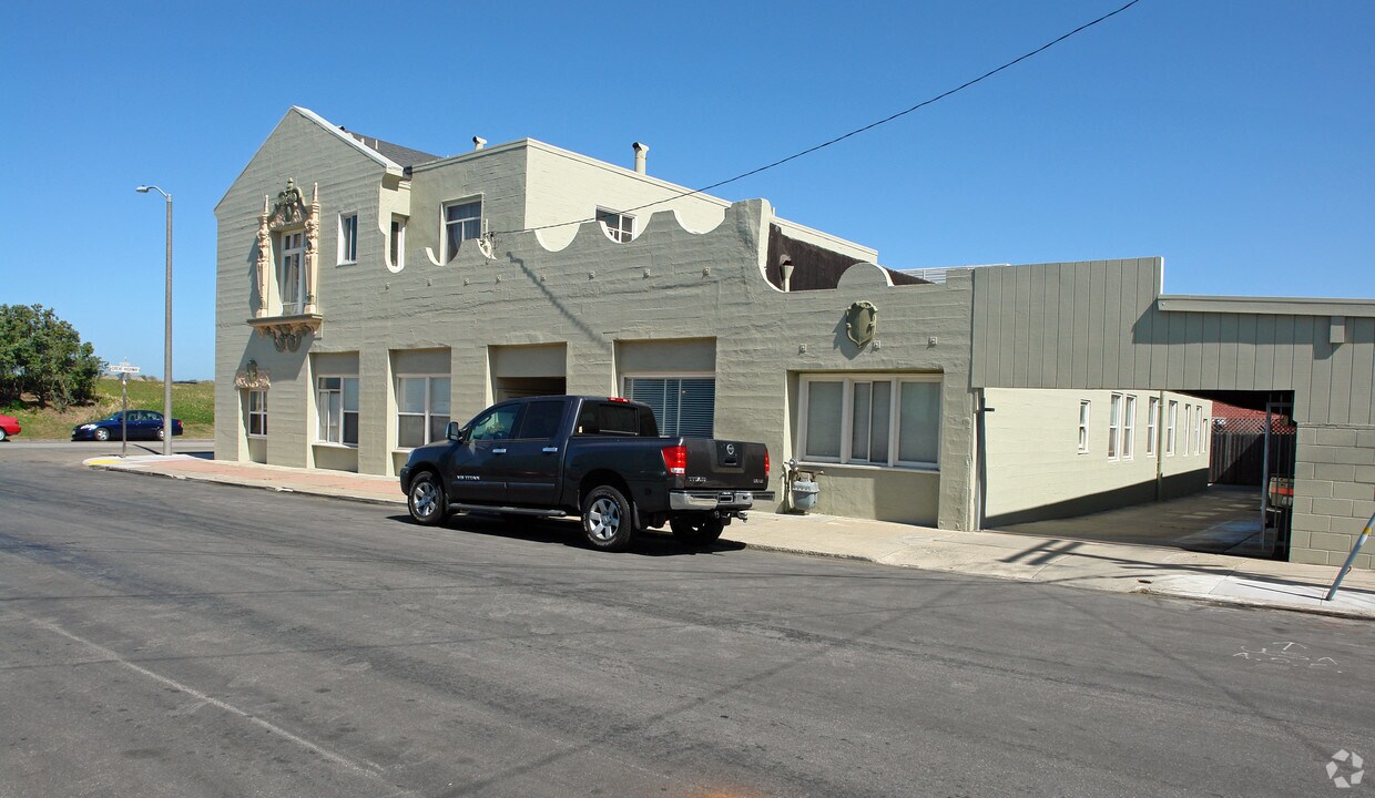 Building Photo - 50 Cutler Ave