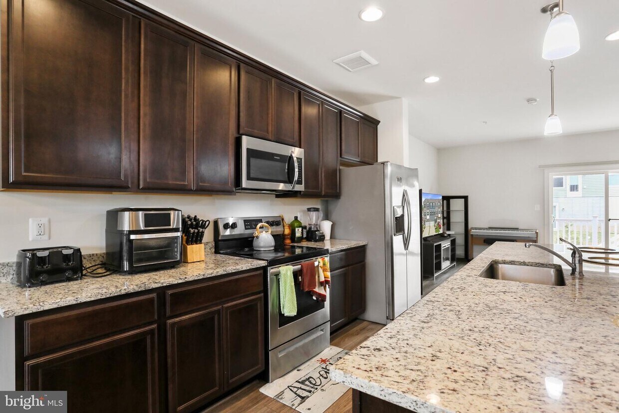 Foto principal - 2719 Town View Cir