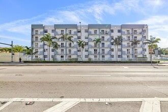 Building Photo - 2575 SW 27th Ave