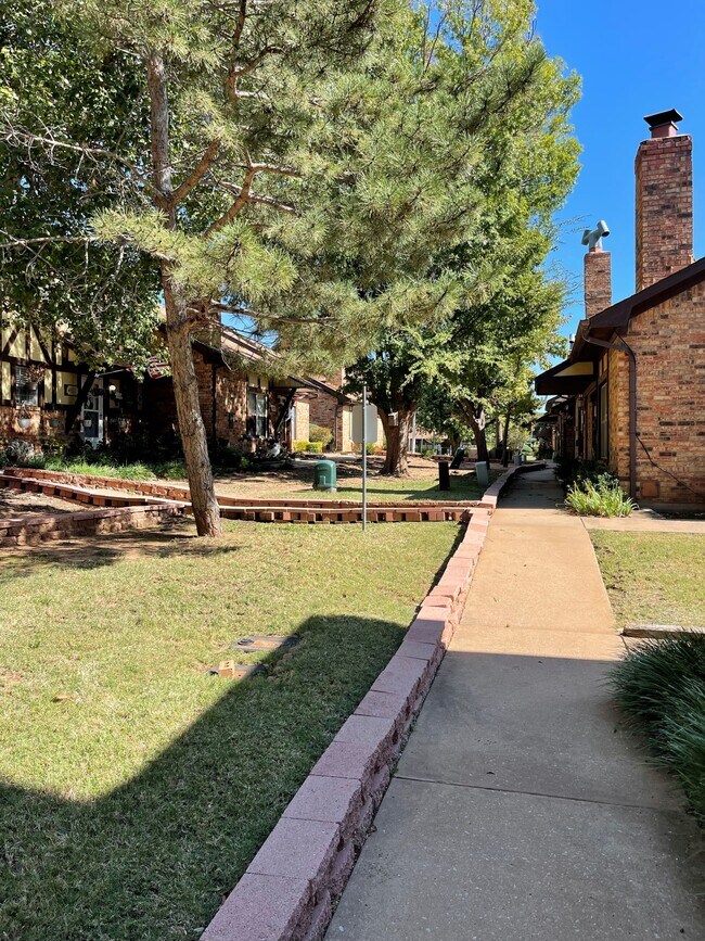 Foto del edificio - 4506 NE Arlington Ave
