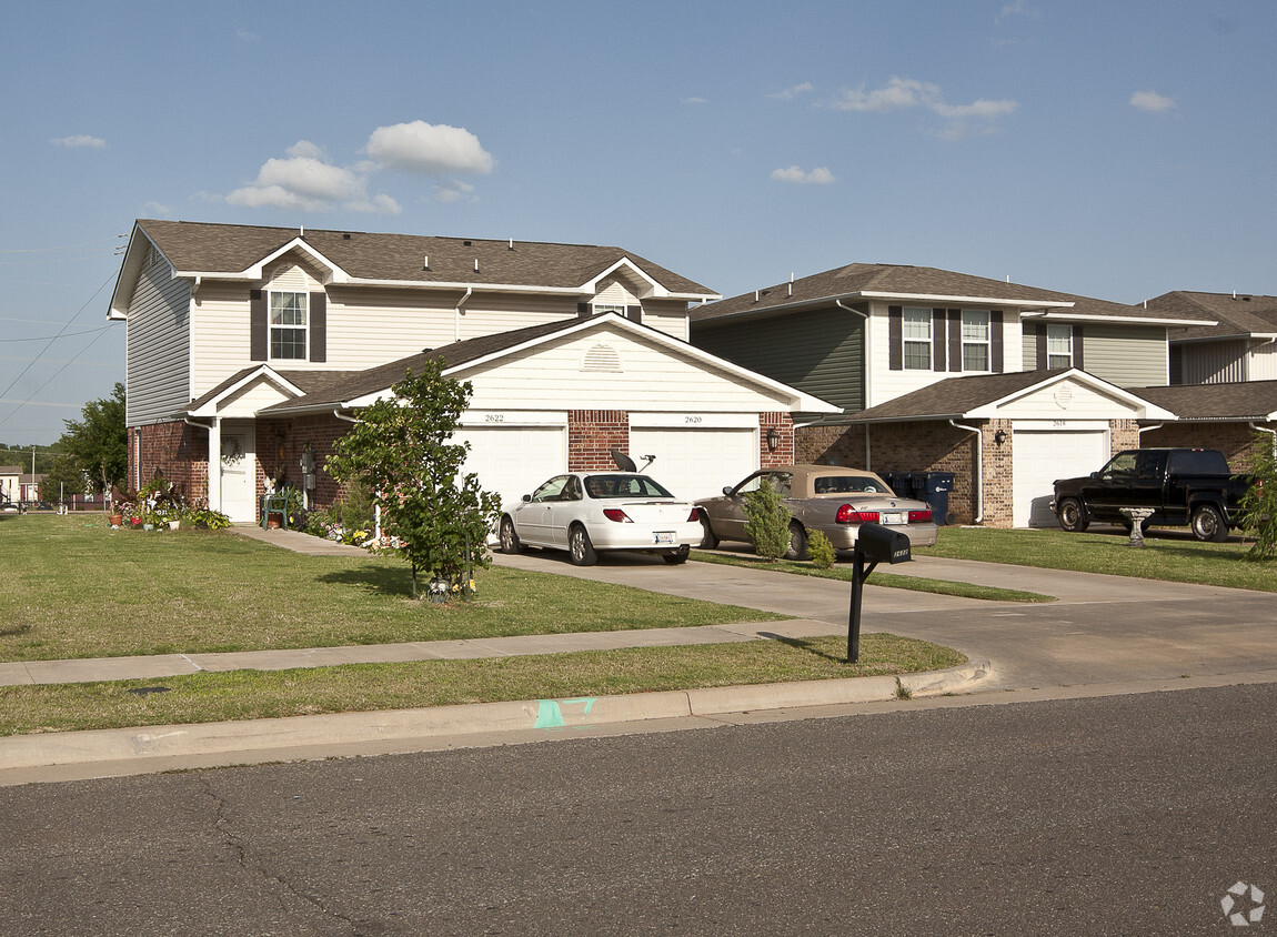 Building Photo - Capitol Square Villas