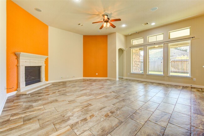 Foto del edificio - 19019 Thatcher Hills Ct