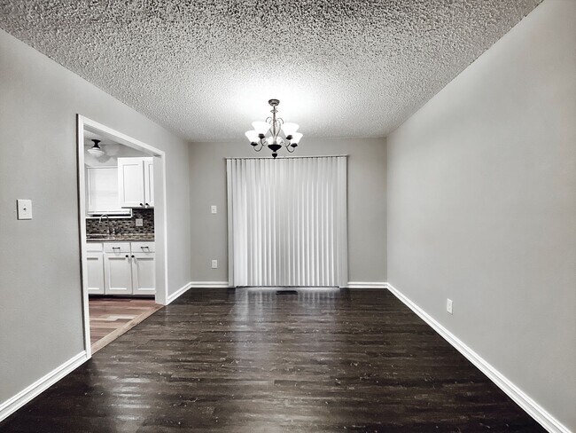 Foto del edificio - Stylish & Convenient 3/2/2 Home in Jenks