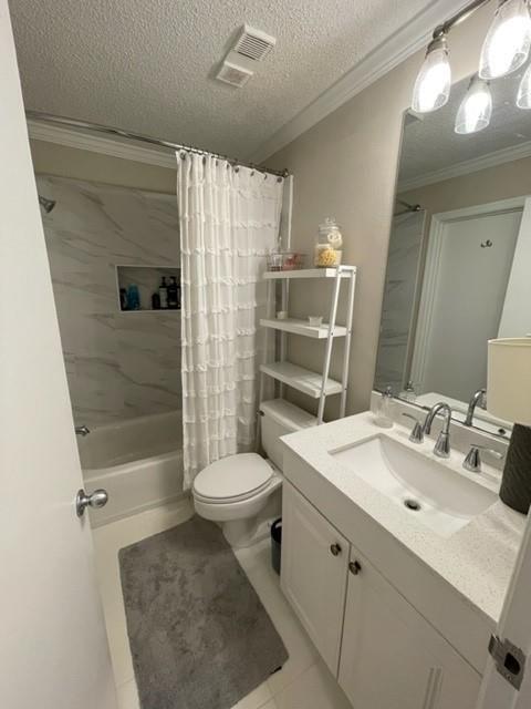Foto del edificio - 607 W Island Square Dr