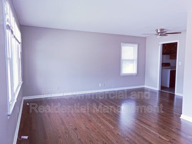 Foto del edificio - 4238 N Brighton Ave