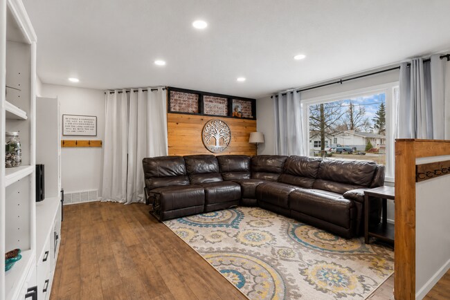 Foto del edificio - 722 Lambrecht Ln