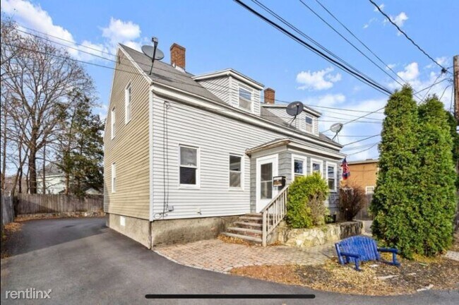 Foto del edificio - 2 br, 1 bath Townhome - 3 Sudbury Ct