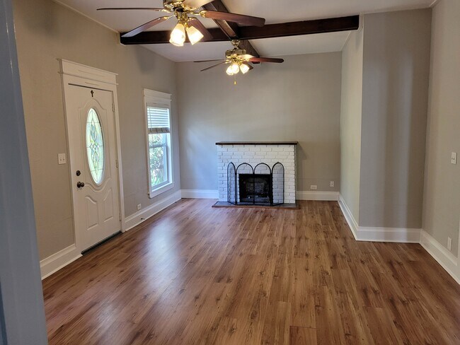 Foto del edificio - 8211 N 10th St