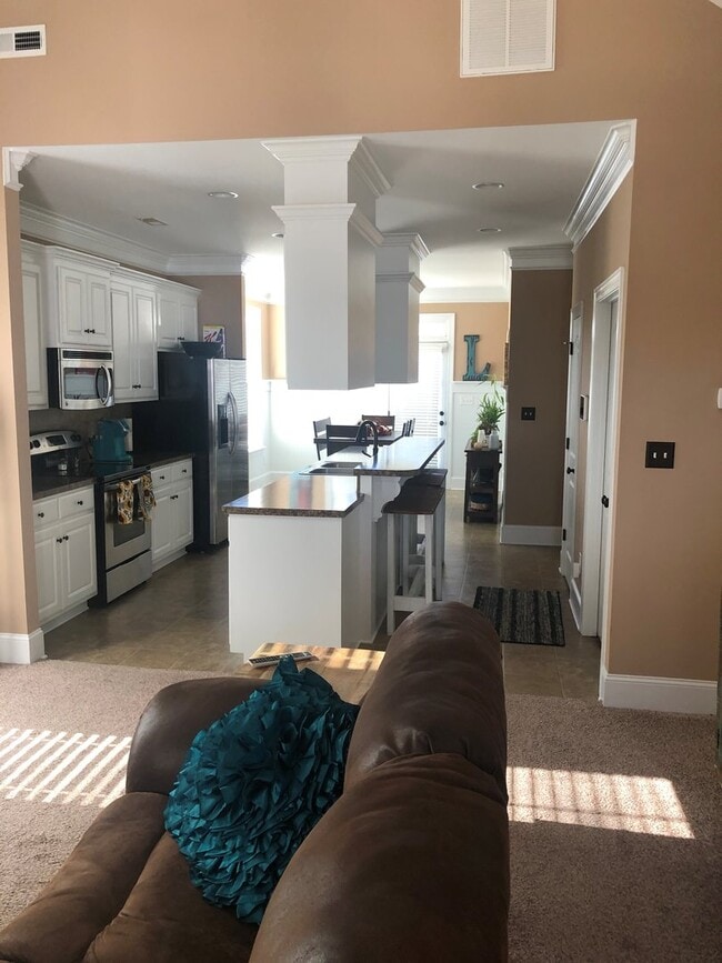 Building Photo - 3701 Ashford Dr NW