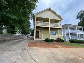 Building Photo - 158 Strickland Ave