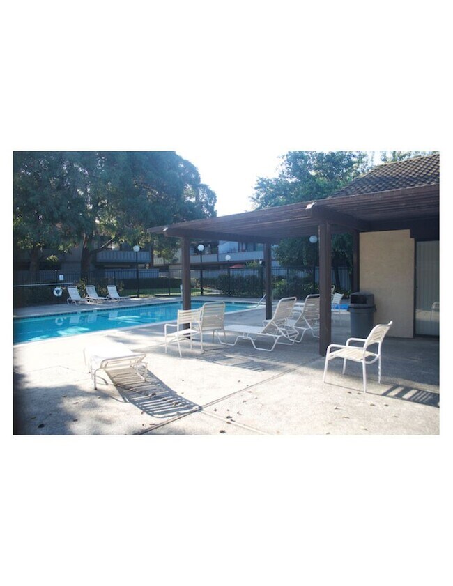 Building Photo - 2 br, 1 bath House - 6292 Joaquin Murrieta