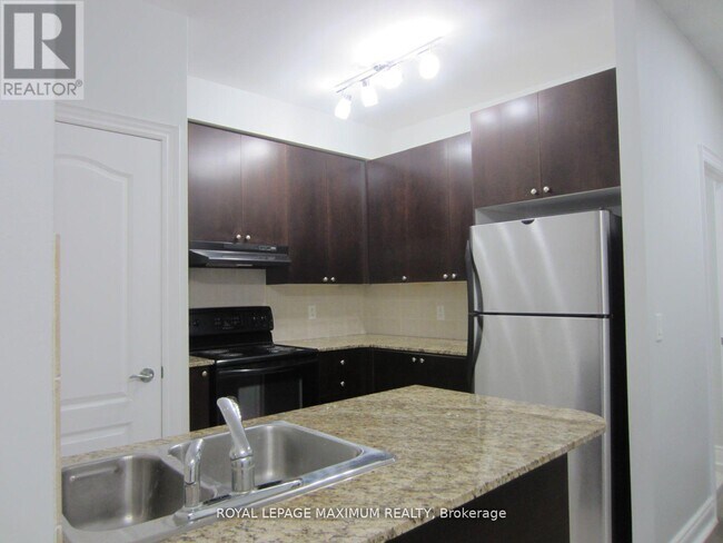 Photo du bâtiment - 8201 Islington Ave