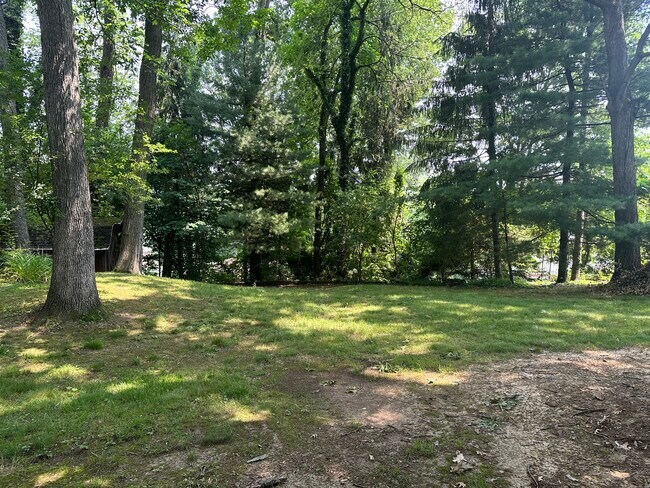 Building Photo - 5805 Woodhill Dr NW