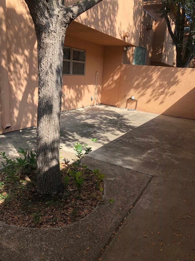 Building Photo - 509 Shiloh Dr