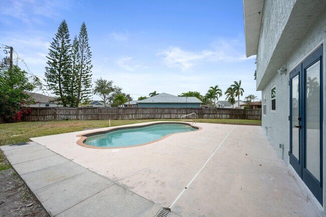 Foto del edificio - 1741 SW Brisbane St