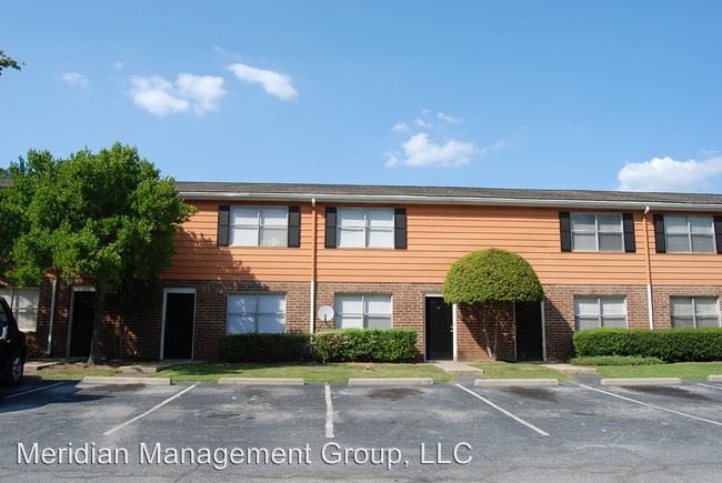 Foto principal - 855 Mount Zion Rd