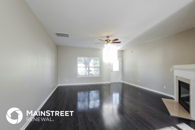 Building Photo - 604 Lindsborg Trail