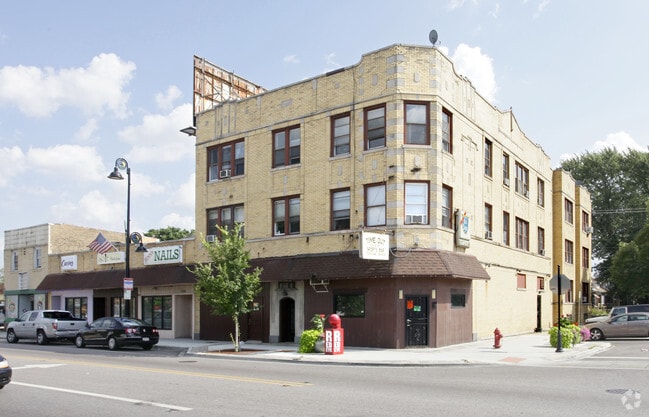 Building Photo - 7123 Roosevelt Rd