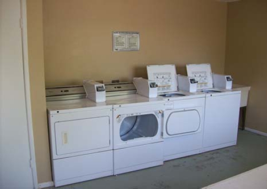 Laundry Facilities - 3035 W Shedd Rd