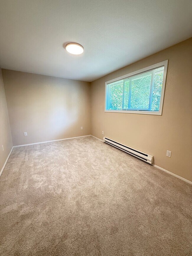 Foto del edificio - 8721 Shadow Wood Dr
