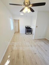 Building Photo - 526 Naranja Dr