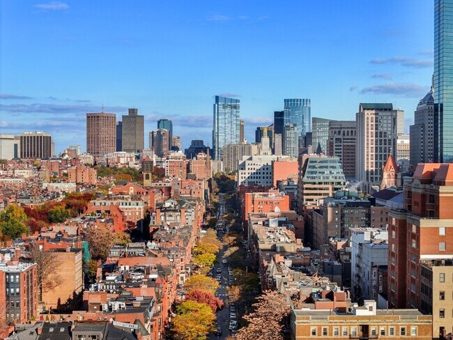 Building Photo - 360 Newbury St