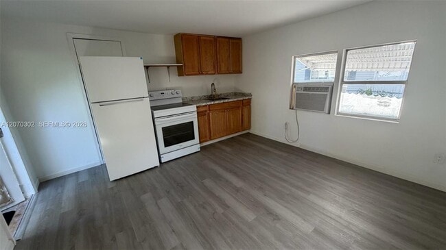 Building Photo - 11942 Anchorage Way