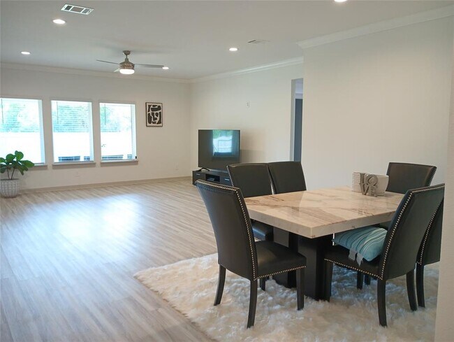 Building Photo - 3335 Balboa Grove Ln
