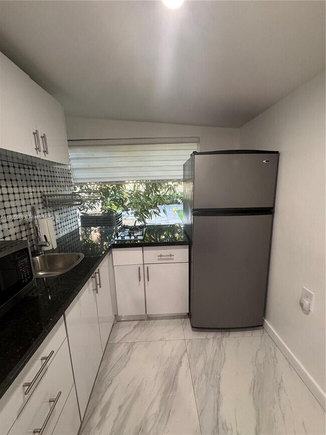 Foto del edificio - 10300 NW 34th Ave