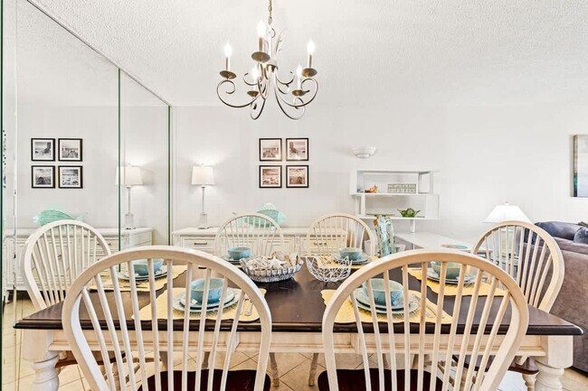 Foto del edificio - 8815 Thomas Dr