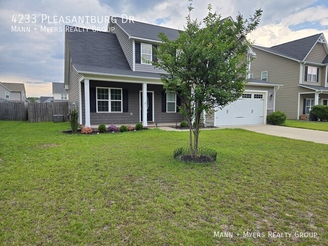 Building Photo - 4233 Pleasantburg Dr