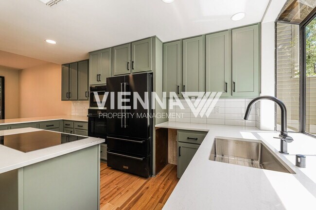 Foto del edificio - 340 Wyndgate Rd