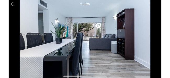 Foto del edificio - 8889 Fontainebleau Blvd