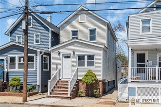 Building Photo - 51 Levinson Ave