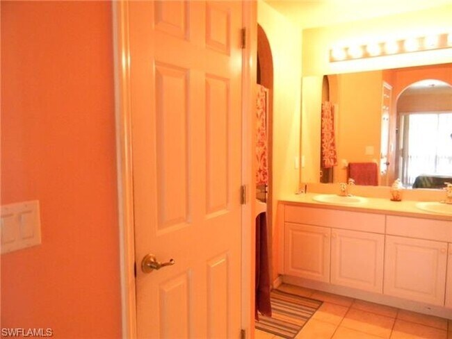 Building Photo - Nicely Located 3BR Pool House