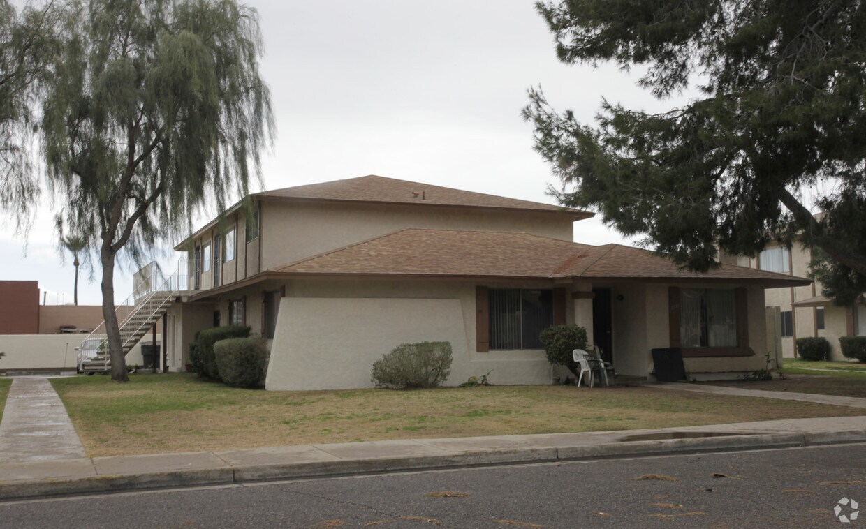 Primary Photo - 3357 W Harmont
