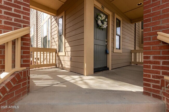 Foto del edificio - CUTE TOWNHOME AVAILABLE NOW NEAR TEMPE TOW...