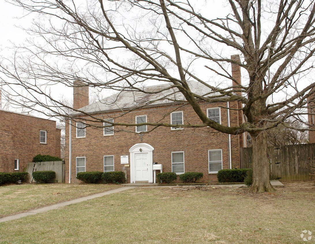 Building Photo - 3349 E Broad St