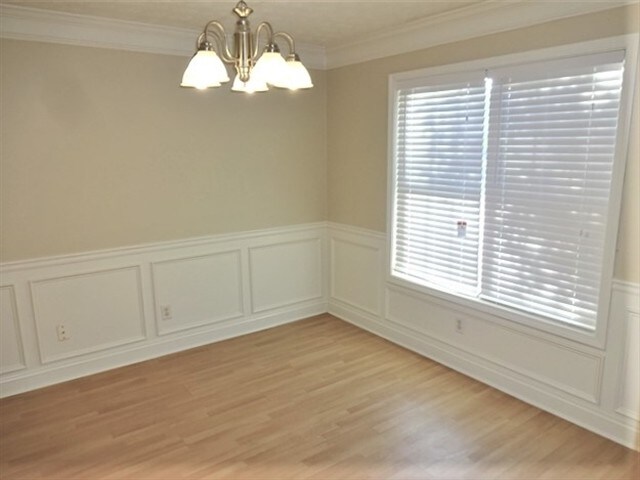 Building Photo - 61 Leighs Grove Way