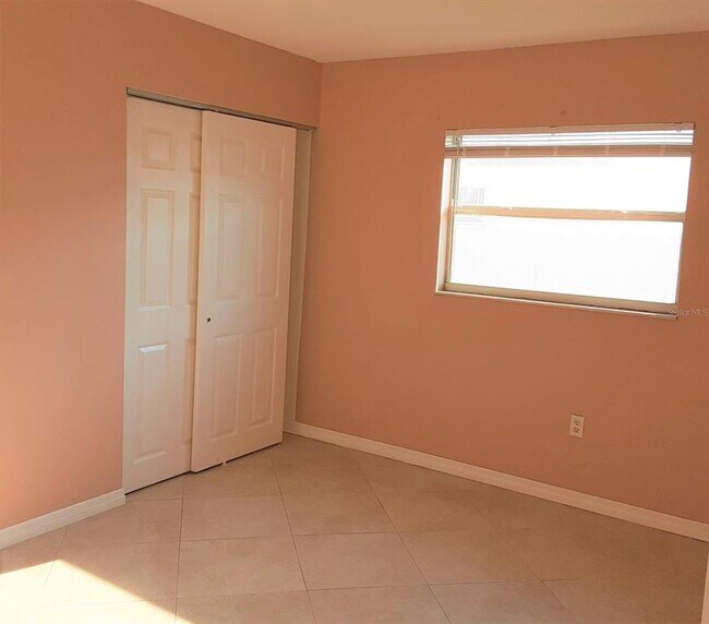 Building Photo - 2500 Harn Blvd