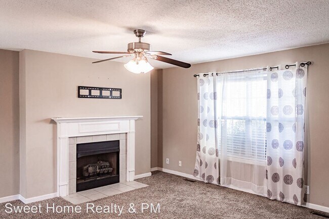 Building Photo - 1640 Cedar Springs Cir