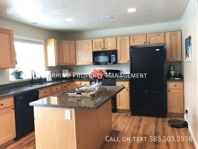 Foto del edificio - 1061 Fox Hollow Dr