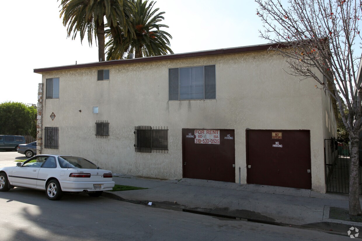 Building Photo - 903 Daisy Ave