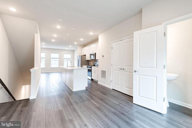 Foto del edificio - 297 Freshet Ln