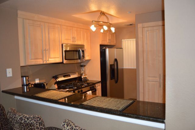 Foto del edificio - Meridian TOP FLOOR Luxury Condo with Strip/City View.