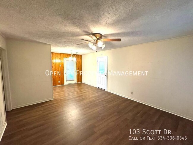 Building Photo - LEASE TO OWN this comfy 3-bedroom house an...