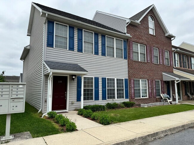 Foto del edificio - 3 Bedroom, 2.5 Bathroom Townhome - Availab...