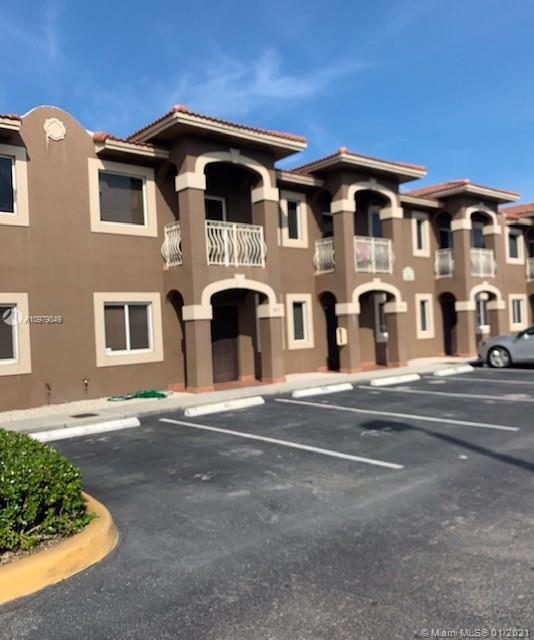 Foto del edificio - 10421 W Okeechobee Rd