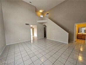 Building Photo - 729 Tawney Eagle St