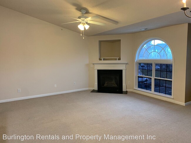 Building Photo - 3489 Forestdale Dr
